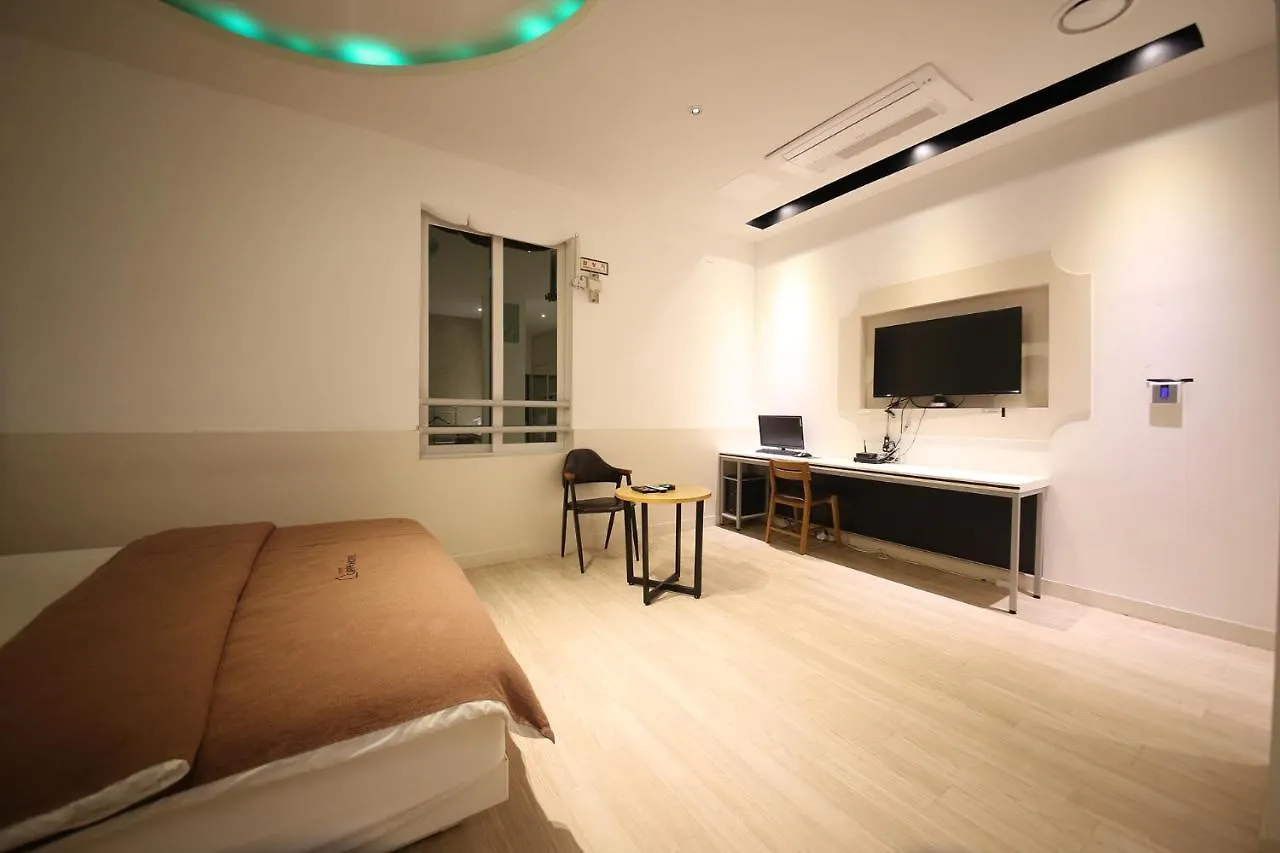 Carpe Hotel Gimhae